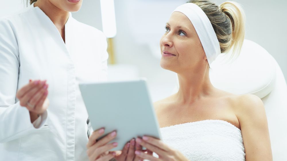 Cosmetic Surgeon Patient Consultation - symmetrica Blog